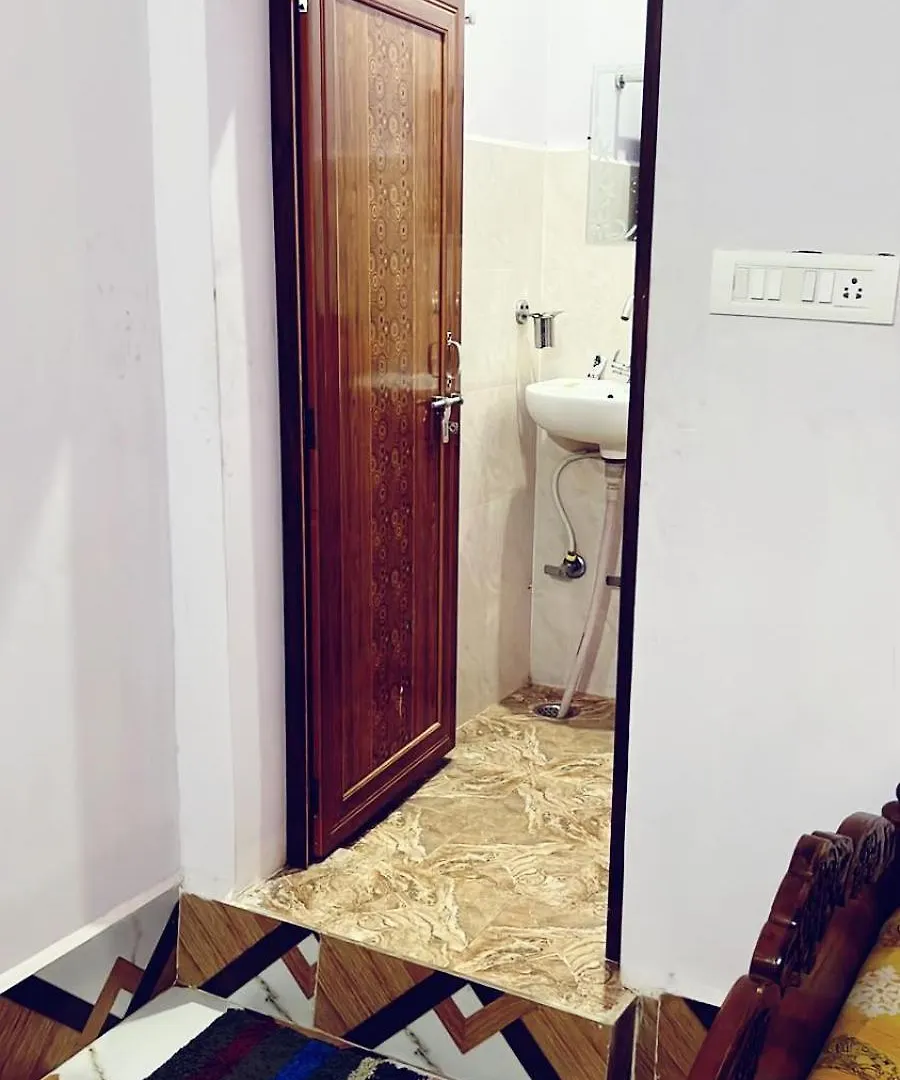 Chandrashram Paying Guest House Varanasi Hindistan